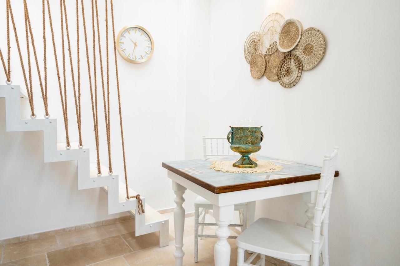 Apulia Charming Suites - Casa Lonfo Suite Sole Монополи Экстерьер фото