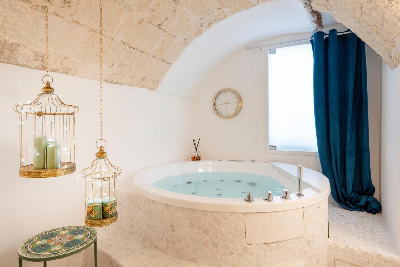 Apulia Charming Suites - Casa Lonfo Suite Sole Монополи Экстерьер фото