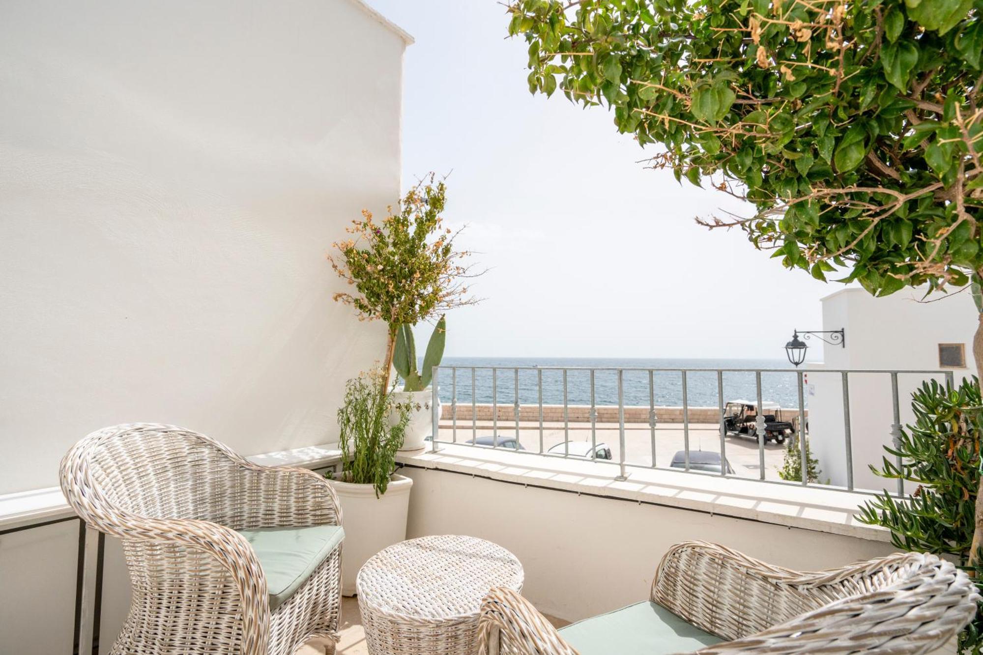 Apulia Charming Suites - Casa Lonfo Suite Sole Монополи Экстерьер фото